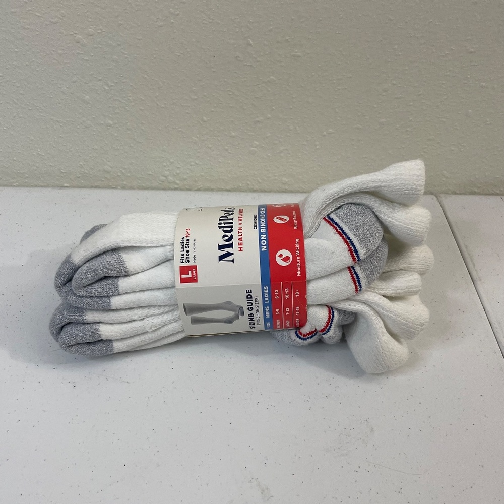 Medipeds Womens Half Cushion Crew Socks 3 Pairs Size 10-13 - Picture 2 of 4